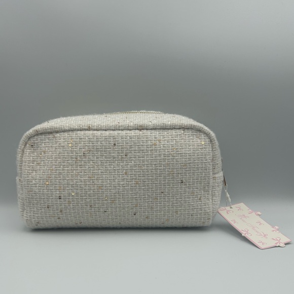*New* Bow Fancy Off-White Knit Beaded Bow Makeup/Travel Bag - Picture 3 of 13